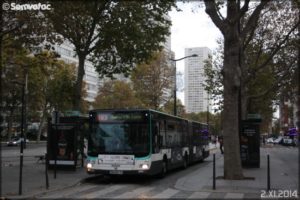 Il capolinea del bus 183 a Parigi nel 2014