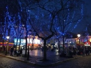Luminarie in place du Tertre, nei pressi della basilica del Sacro Cuore