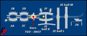 I moduli del terminal 2 con l’indicazione delle posizioni della stazione ferroviaria (gare SNCF – TGV) e della stazione dei bus (punto giallo) al suo servizio