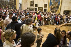 Il “pubblico” della Gioconda nella sua sede consueta