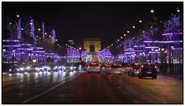 Le luminarie sugli Champs Élysées nel 2013
