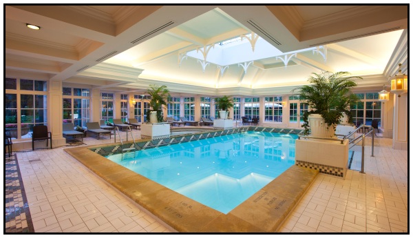 La piscina del Disneyland hotel